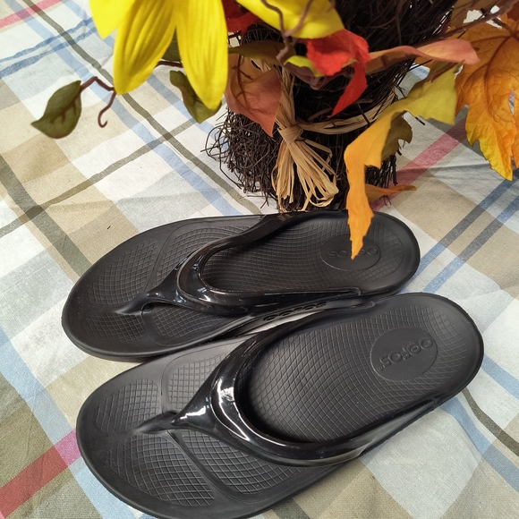 OOFOS Shoes - OOFOS Black Women's Sandals